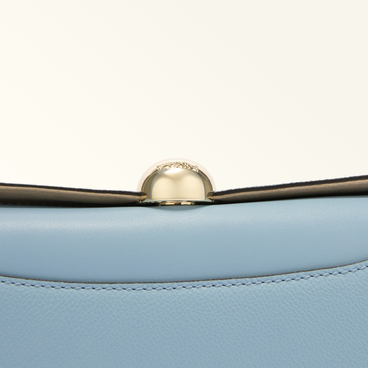 Furla borsa a spalla in pelle "Nicole" Azzurro WB01883.CDZ00 CARTA DA ZUCCHER - immagine 4