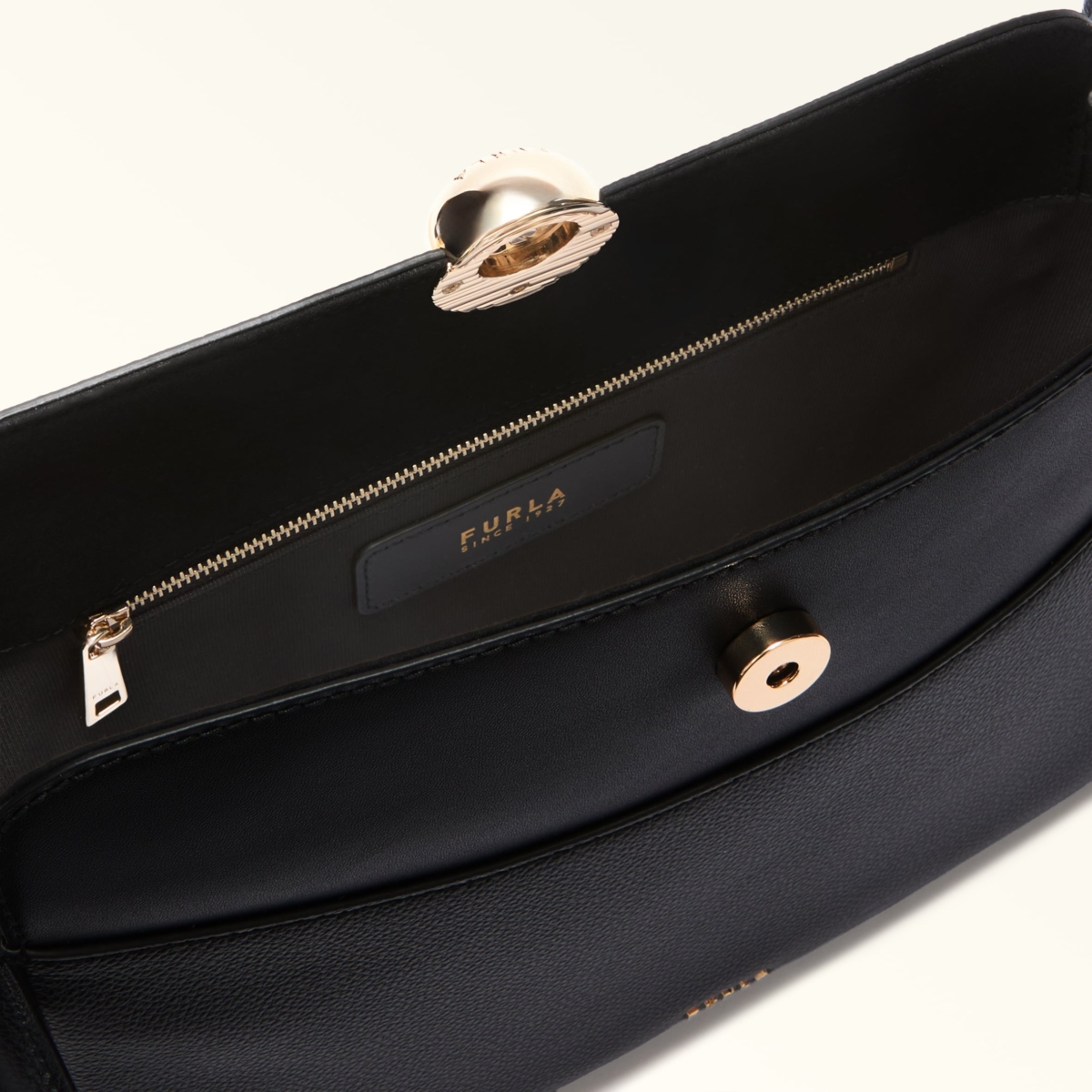Furla borsa a spalla in pelle "Nicole" Nero WB01883.O6000 NERO - immagine 5